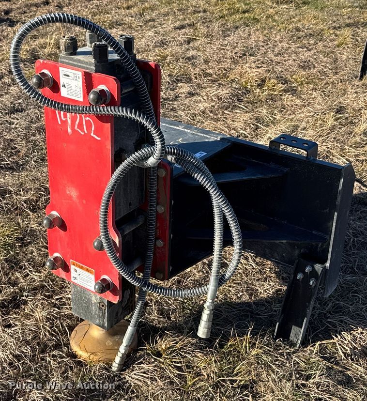 Raytree RMPP680 skid steer post driver - DO0105