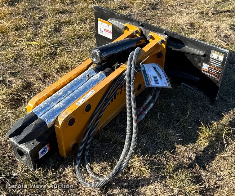 2024 Wolverine CB-11-750F skid steer breaker - DO0107