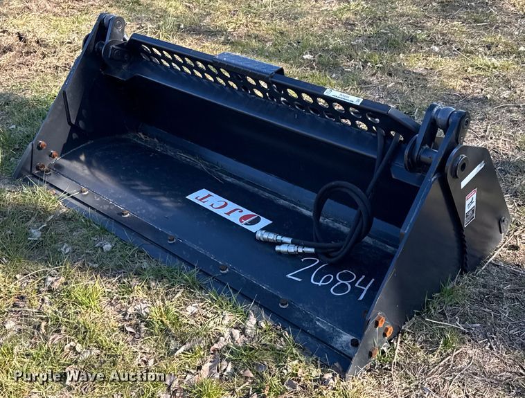 JCT Attachments skid steer bucket - DO0205