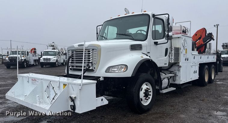 2010 Freightliner Business Class M2 crane truck - EG2423