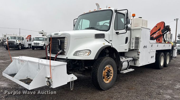 2010 Freightliner Business Class M2 crane truck - EG2424