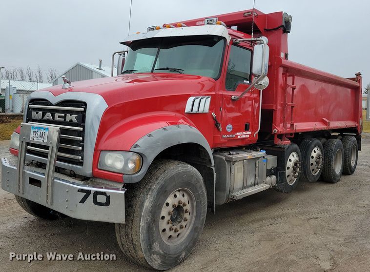 2018 Mack Granite GU700 dump truck - OH9491