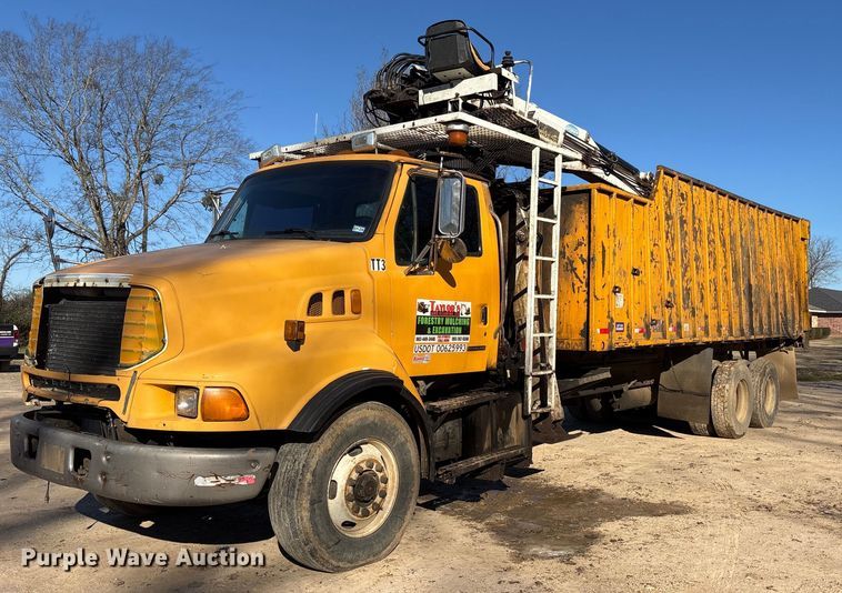 2002 Sterling grapple crane truck - OK9483