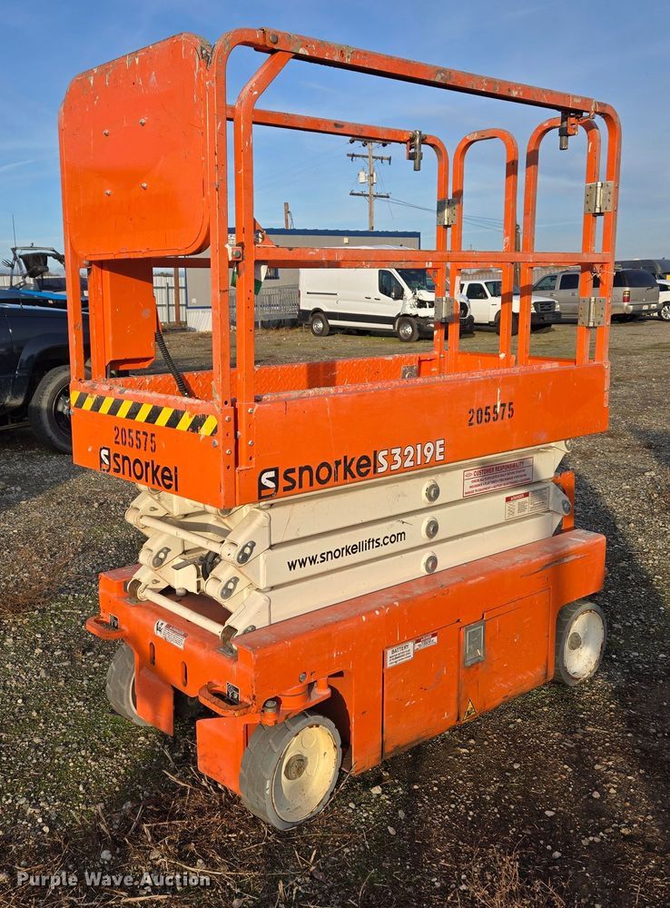2018 Snorkel S3219E scissor lift - YA0149