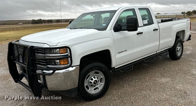 2015 Chevrolet Silverado 2500HD Double Cab pickup truck - DP5952