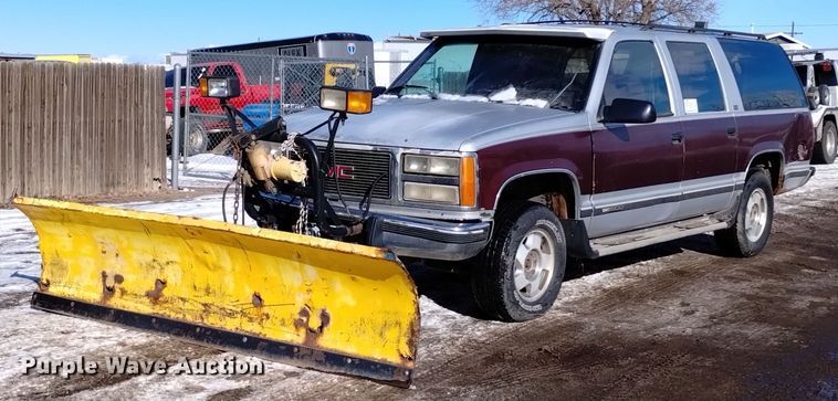 1993 GMC Suburban 1500 SLE SUV - DV6622