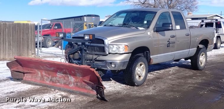 2004 Dodge Ram 2500 Quad Cab pickup truck - DV6624