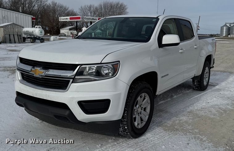 2020 Chevrolet Colorado LT Crew Cab pickup truck - DW2468