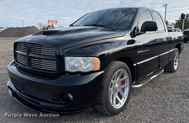 2005 Dodge Ram 1500 Quad Cab pickup truck - EG2435