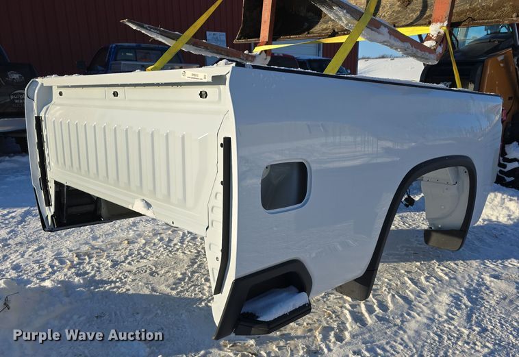 2025 Chevrolet  Silverado  pickup truck bed - EH8513