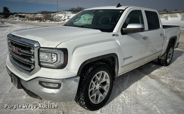 2017 GMC Sierra 1500 SLT Crew Cab pickup truck - EN5023