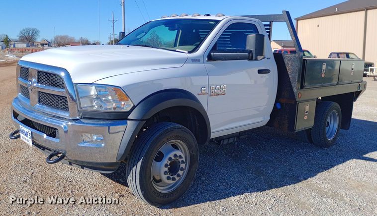 2014 Dodge Ram 5500HD flatbed truck - EO0503
