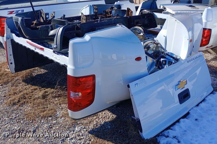 2013 Chevrolet Silverado 3500 pickup truck bed - EO0512
