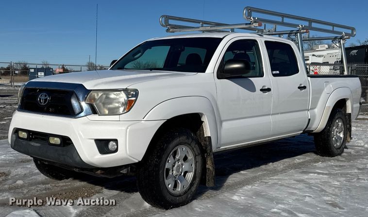 2012 Toyota Tacoma Double Cab pickup truck - LH9427