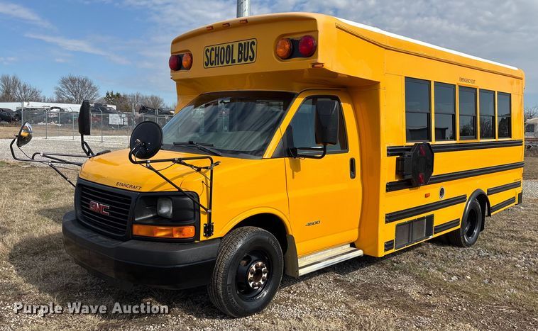 2011 GMC Savana school bus - OK9511