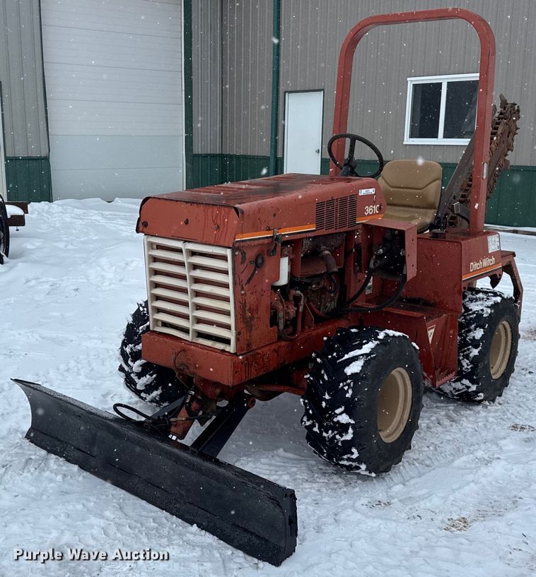 1996 Ditch Witch 3610 trencher - DH9751