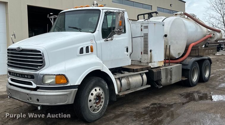 2003 Sterling  A9500 hydrovac truck - DN0945