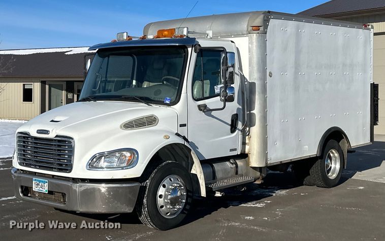 2003 Freightliner  M2 utility / service truck - DN0947