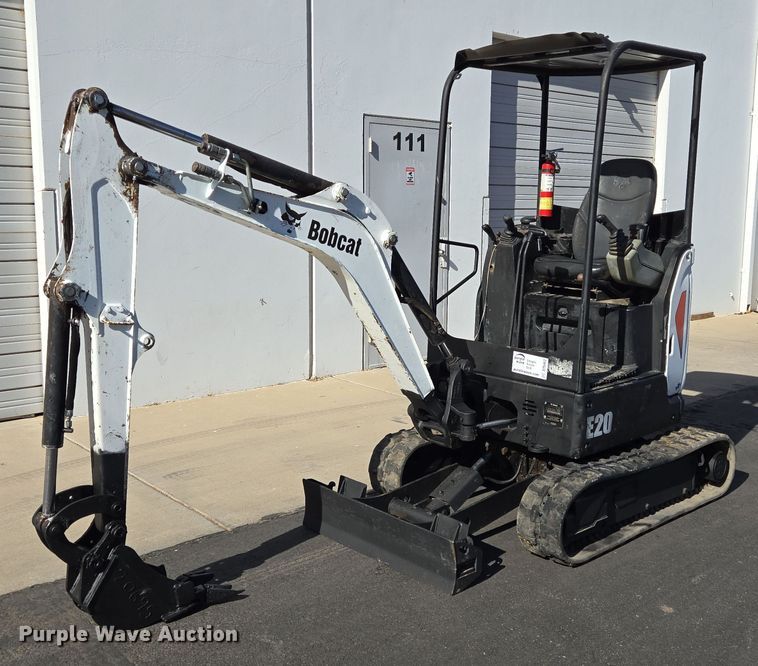 2015 Bobcat E20 mini excavator - DT5462