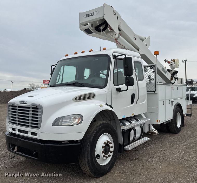 2016 Freightliner Business Class M2 Ext. Cab bucket truck - EG2445