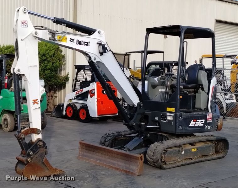 2021 Bobcat E32i mini excavator - EH0127