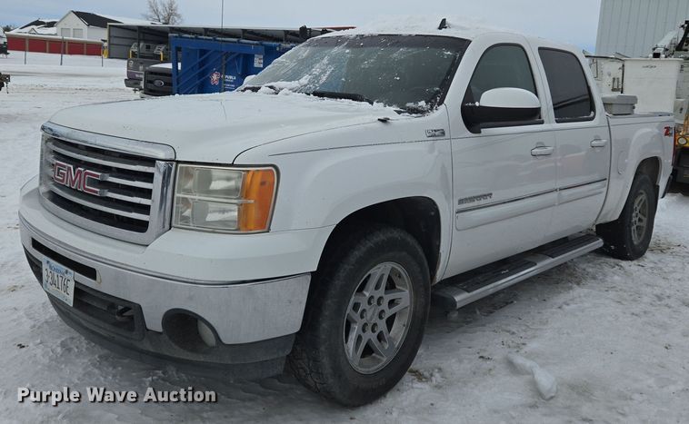 2011 GMC Sierra 1500 Crew Cab pickup truck - ER5093