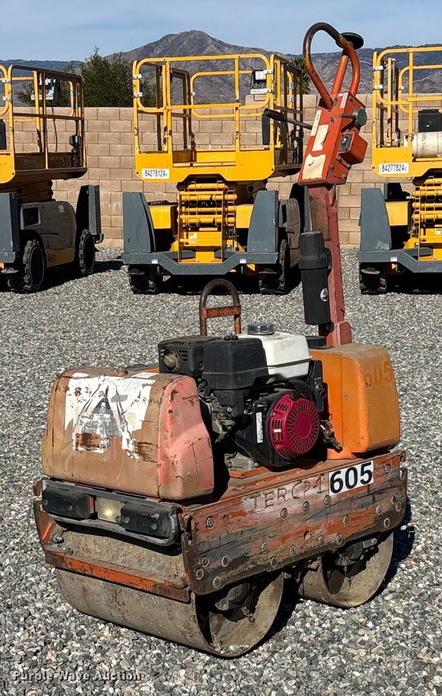 Mikasa MRH 800 GS walk behind double drum compactor - YA0174