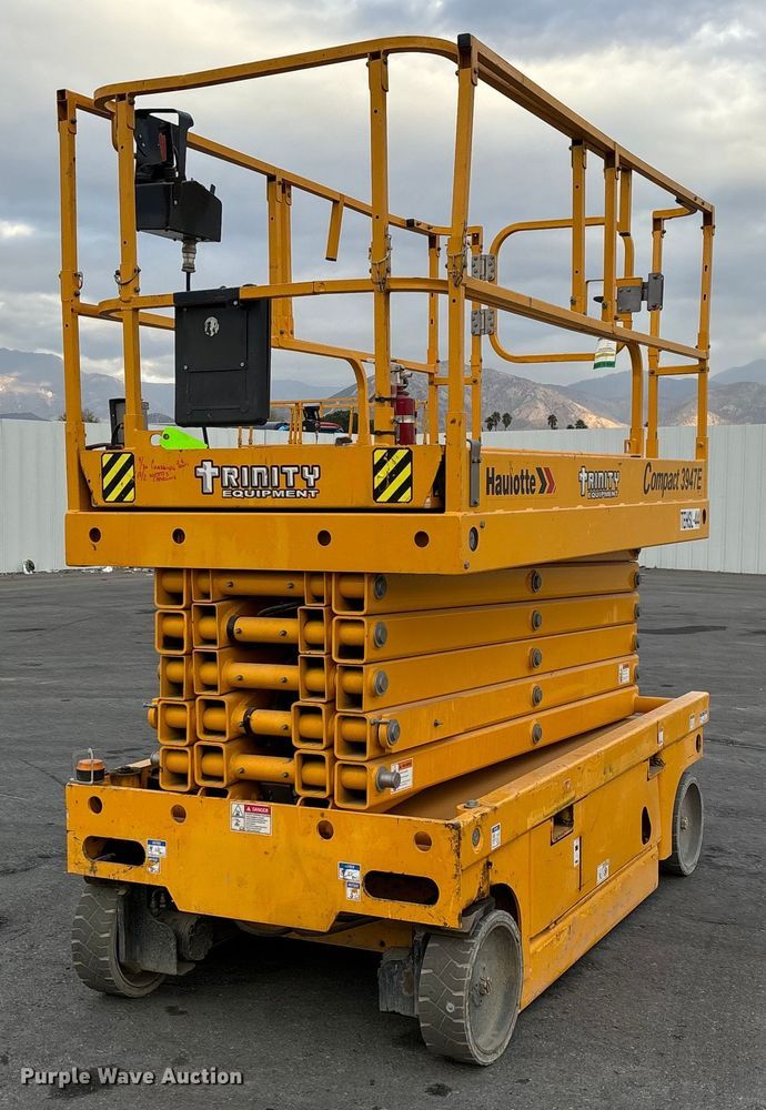 2018 Haulotte 3947 E scissor lift - YA0178