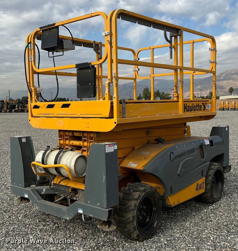 2019 Haulotte Compact 3368RT scissor lift - YA0181