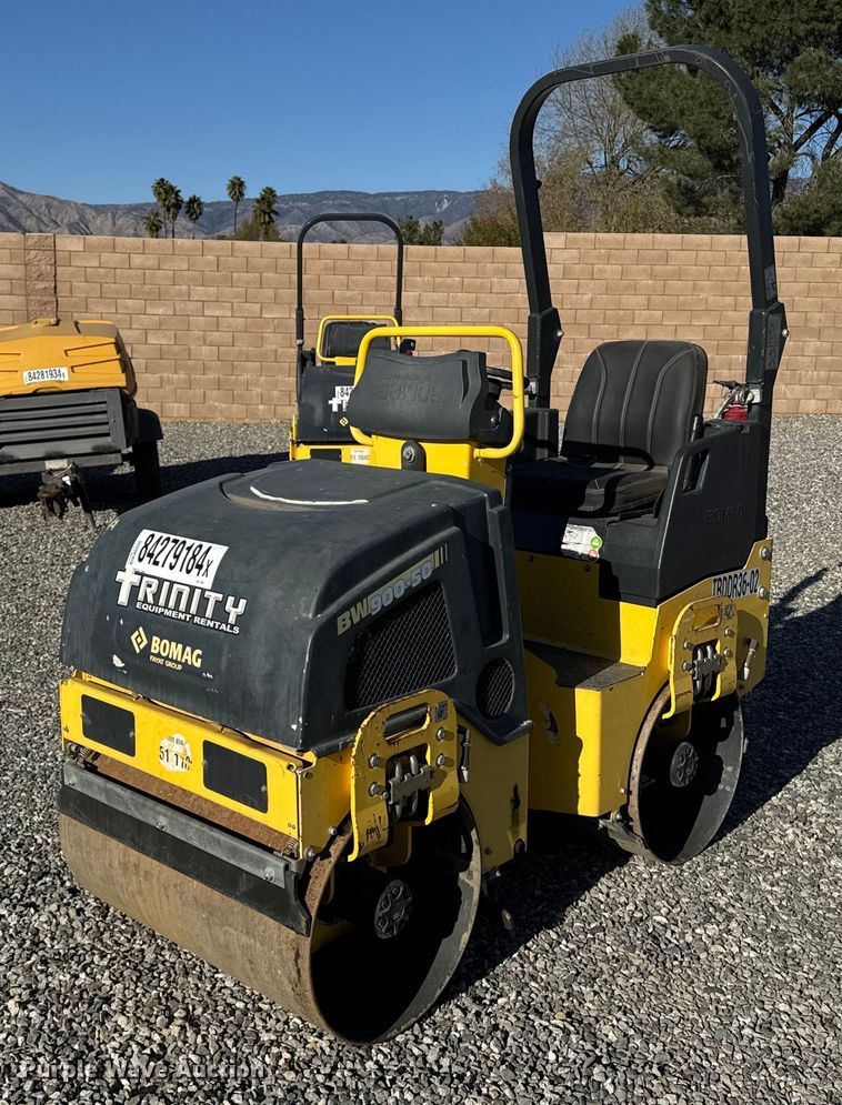 2019 Bomag BW900-50 double drum vibratory roller - YA0225
