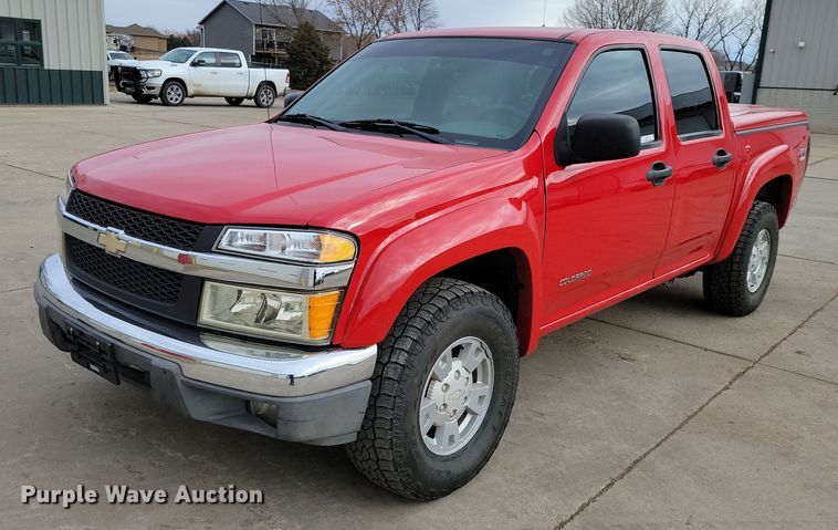 2005 Chevrolet Colorado LS Crew Cab pickup truck - NB9779