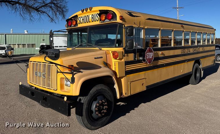 2000 GMC school bus - NN9523