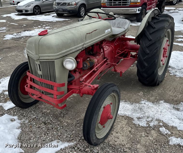 Ford 9N tractor - DH9768