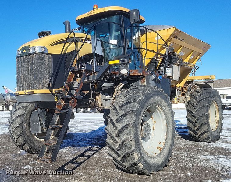 2016 RoGator 1100B spreader - DS5187