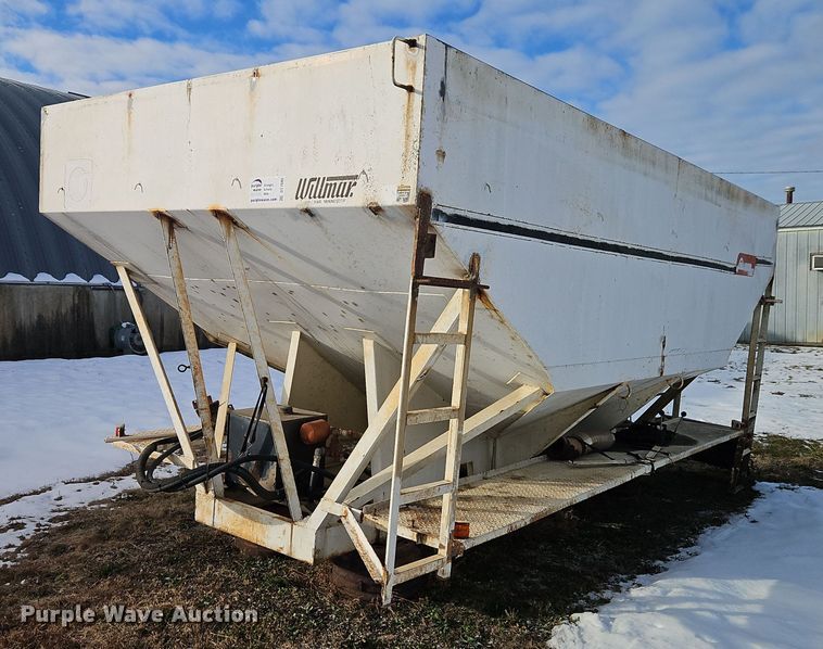 Willmar Load Runner 16 seed tender bed - DT7595