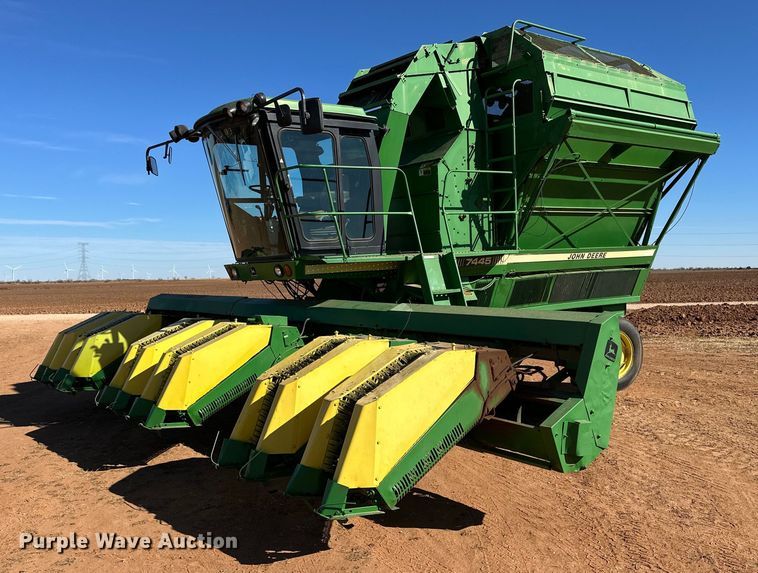 1991 John Deere 7445 cotton stripper - EJ3433