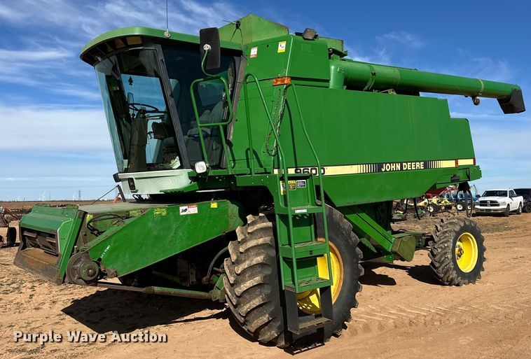1989 John Deere 9600 combine - EJ3451