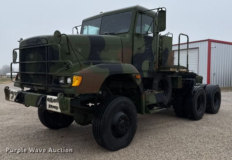 1992 Freightliner M916A1 winch truck - DO2653