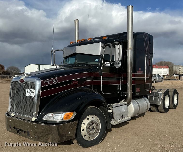 2011 Peterbilt 386 semi truck - DP6109