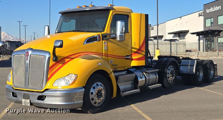 2020 Kenworth T680 semi truck - DT7037