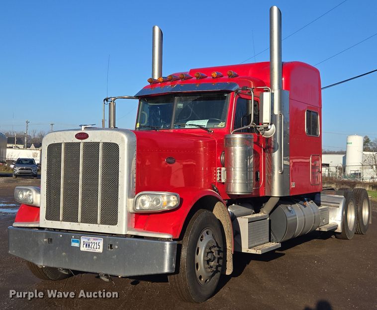 2023 Peterbilt 389 semi truck - DX1552