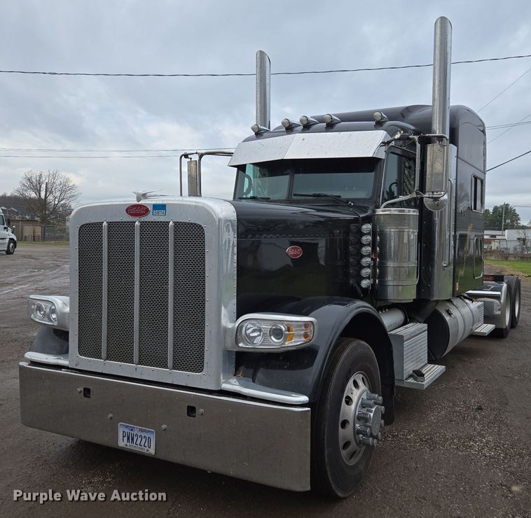 2023 Peterbilt 389 semi truck - DX1558