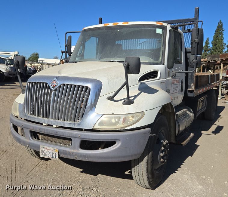 2010 International Durastar 4300 dump flatbed truck - EI4111