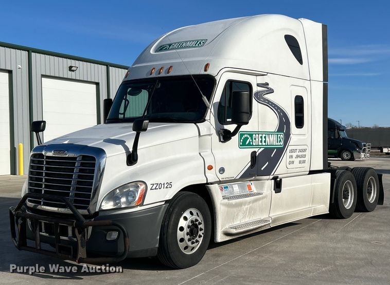 2018 Freightliner Cascadia Evolution semi truck - EK2544