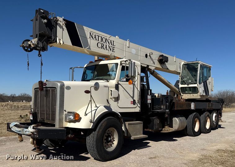 2009 Peterbilt 367 crane truck - EE0013
