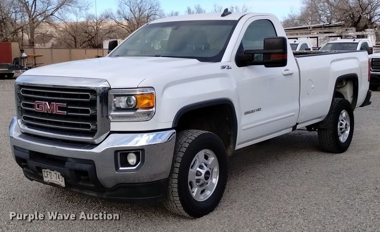 2017 GMC Sierra 2500HD SLE pickup truck - DV6639