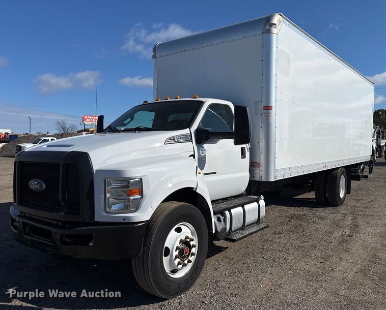 2016 Ford F650 Super Duty box truck - EG2488