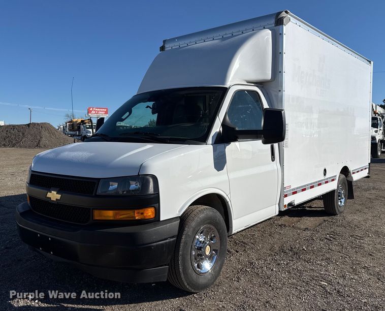 2022 Chevrolet Express G3500 delivery van - EG2500