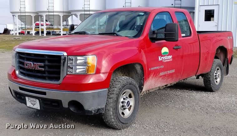 2008 GMC Sierra 2500HD Ext. Cab pickup truck - EH0095