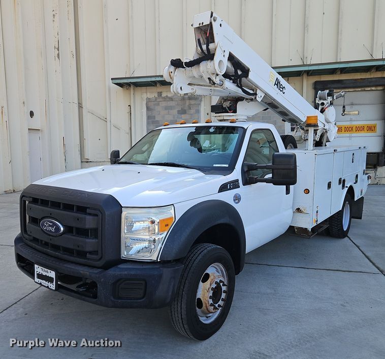 2014 Ford F550 Super Duty bucket truck - EI8816
